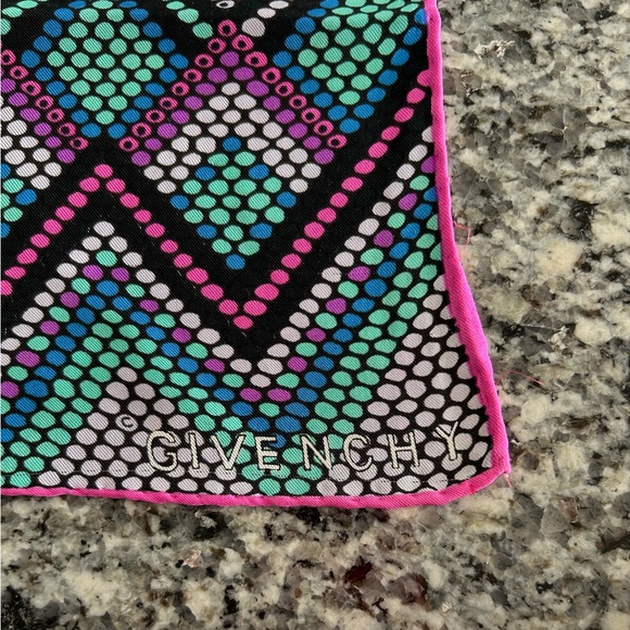 GIVENCHY silk scarf - Picture 3 of 5